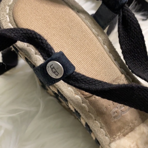 UGG Amelie espadrille black sandals - Picture 4 of 7